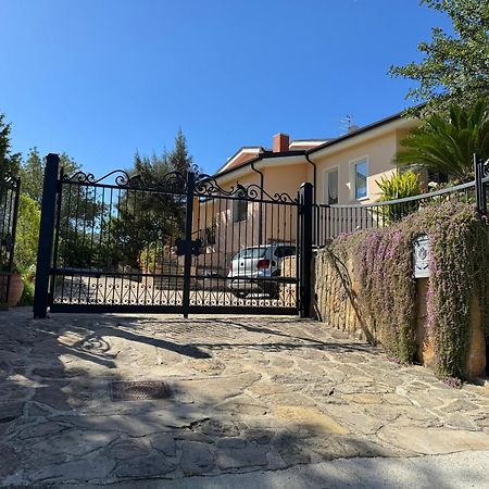 Villa Dei Fiori - Casa Vacanza Capoterra Exterior photo