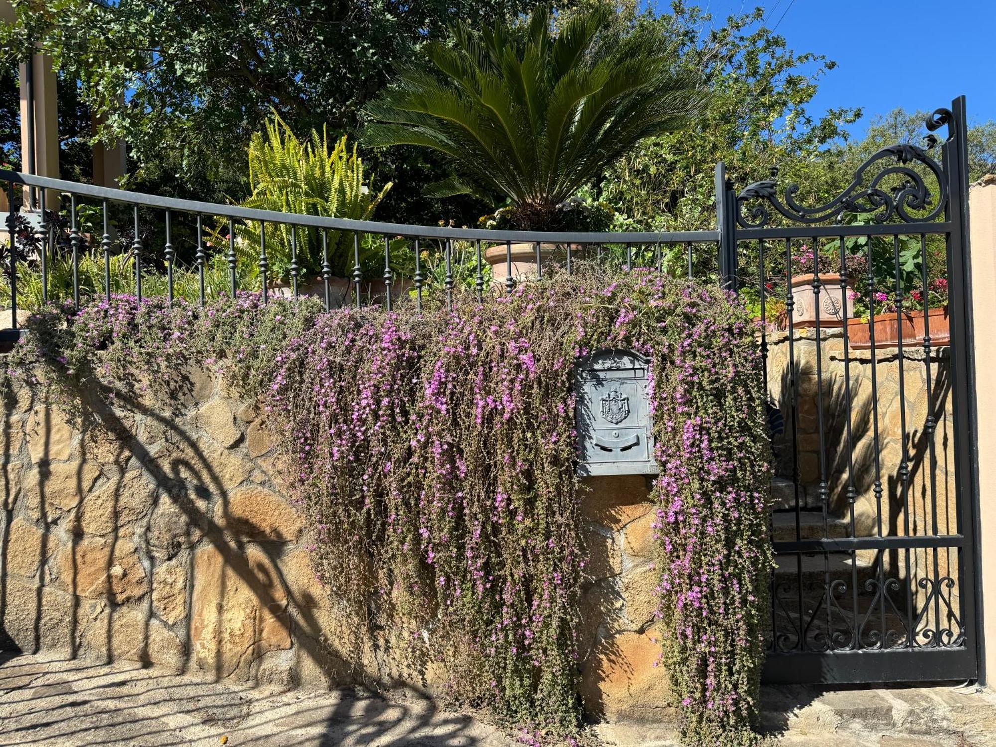 Villa Dei Fiori - Casa Vacanza Capoterra Exterior photo